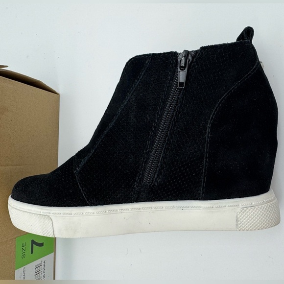 Steve Madden 7 black Suede leather platform Wedge side zip hidden heel Sneaker - Picture 5 of 10
